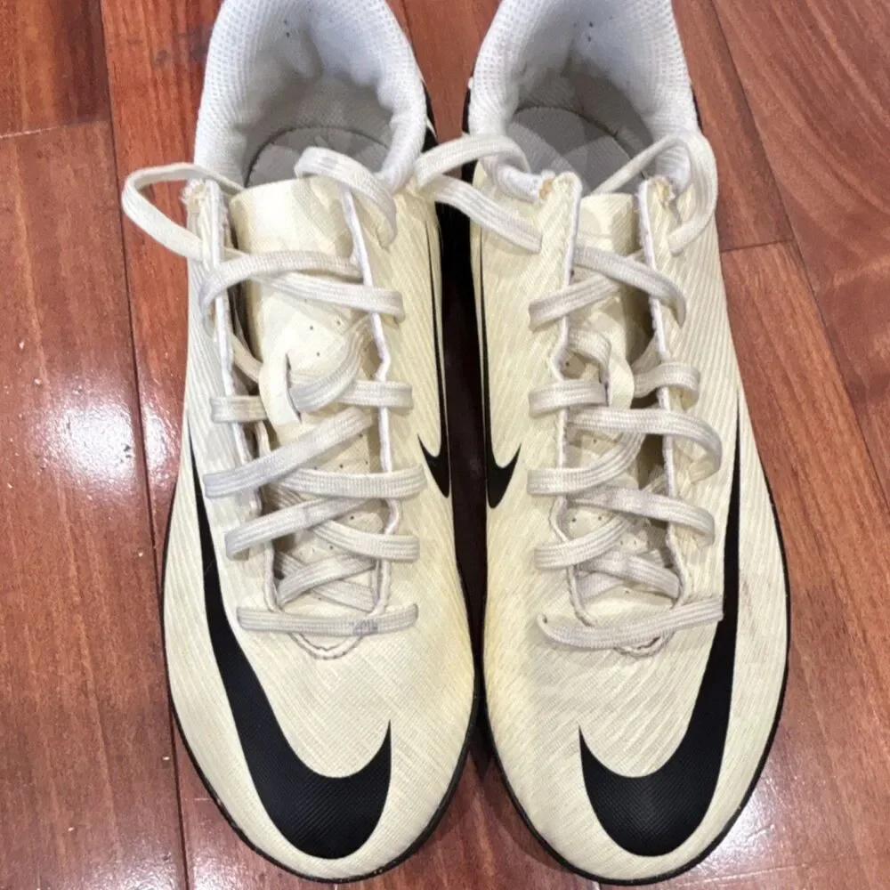 Nike Mercurial Kids Unisex Turf Soccer Shoes Cleats Lace-Up White/Black size 6Y